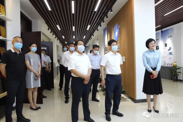 省工商联副主席、省总商会副会长郭建礼来山东三星集团调研