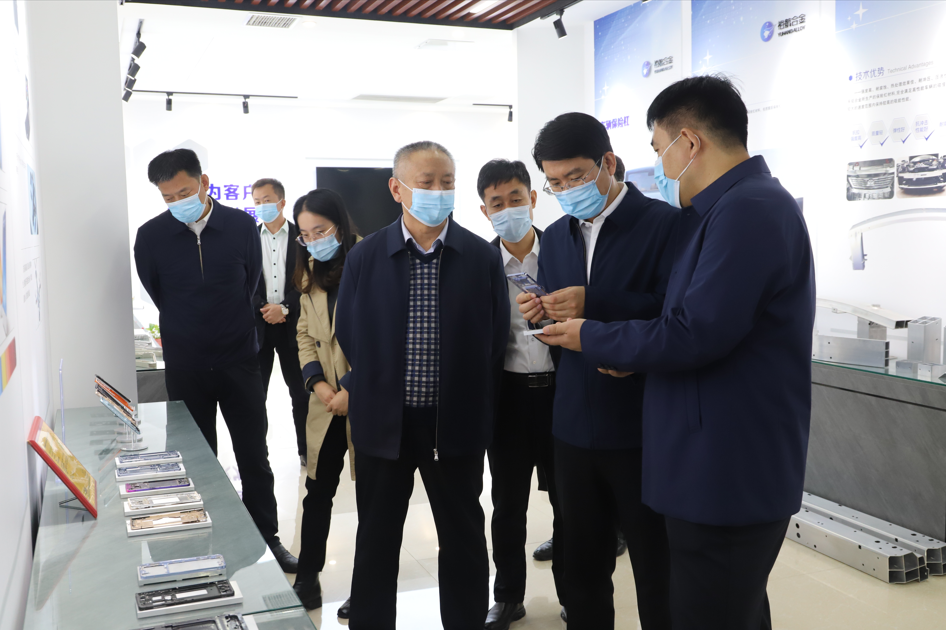 邹平市委常委郝凯军来山东三星集团调研