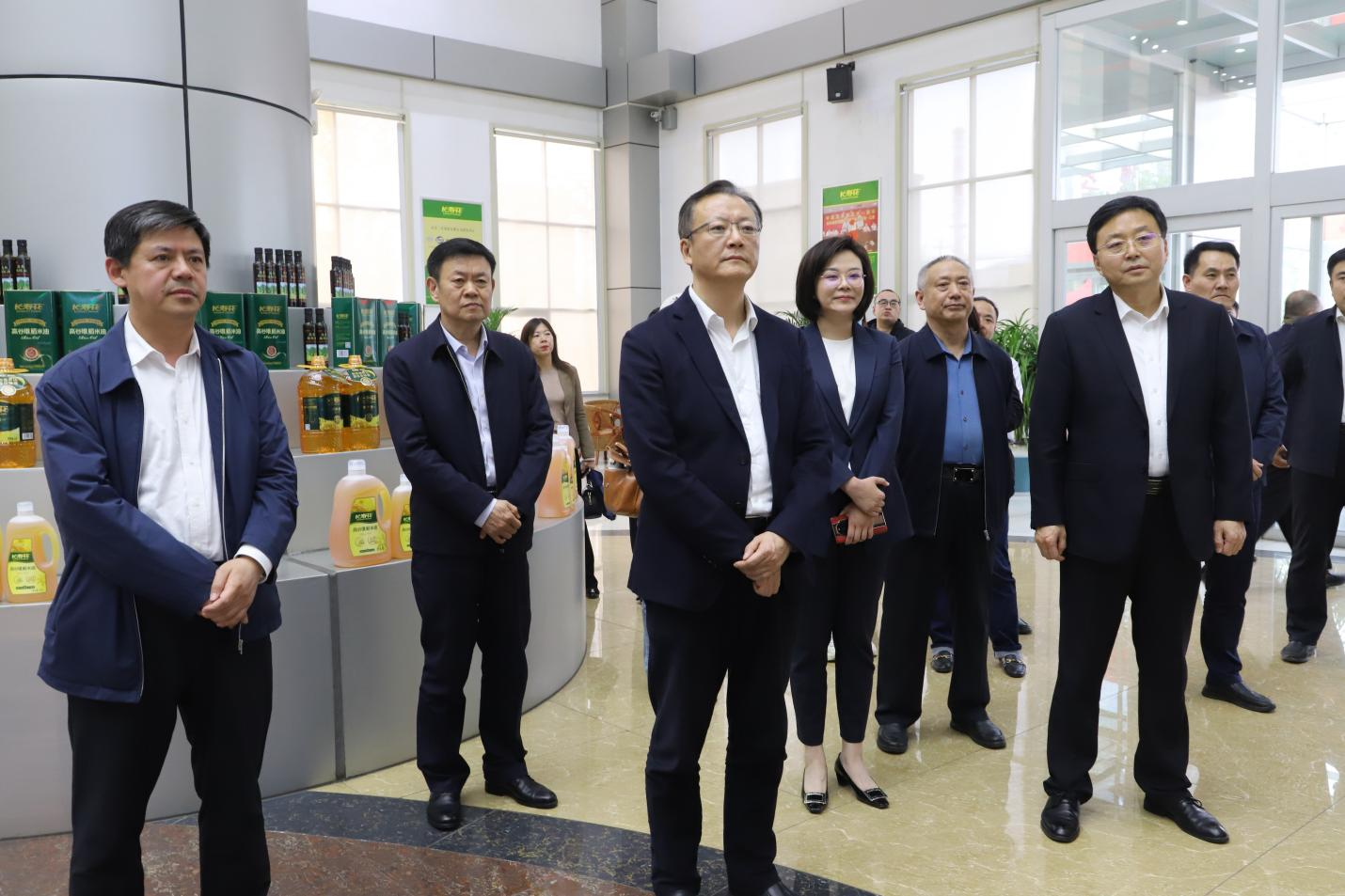 央媒采访团走进山东三星集团开展主题采访活动