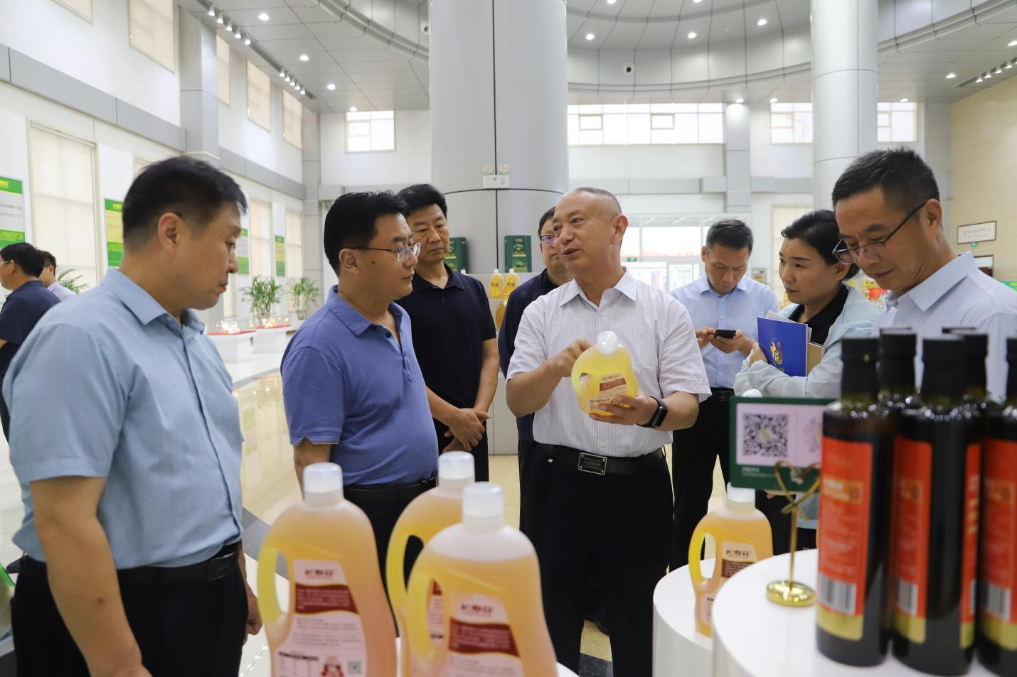 河南省驻马店市政协调研组来山东三星集团调研