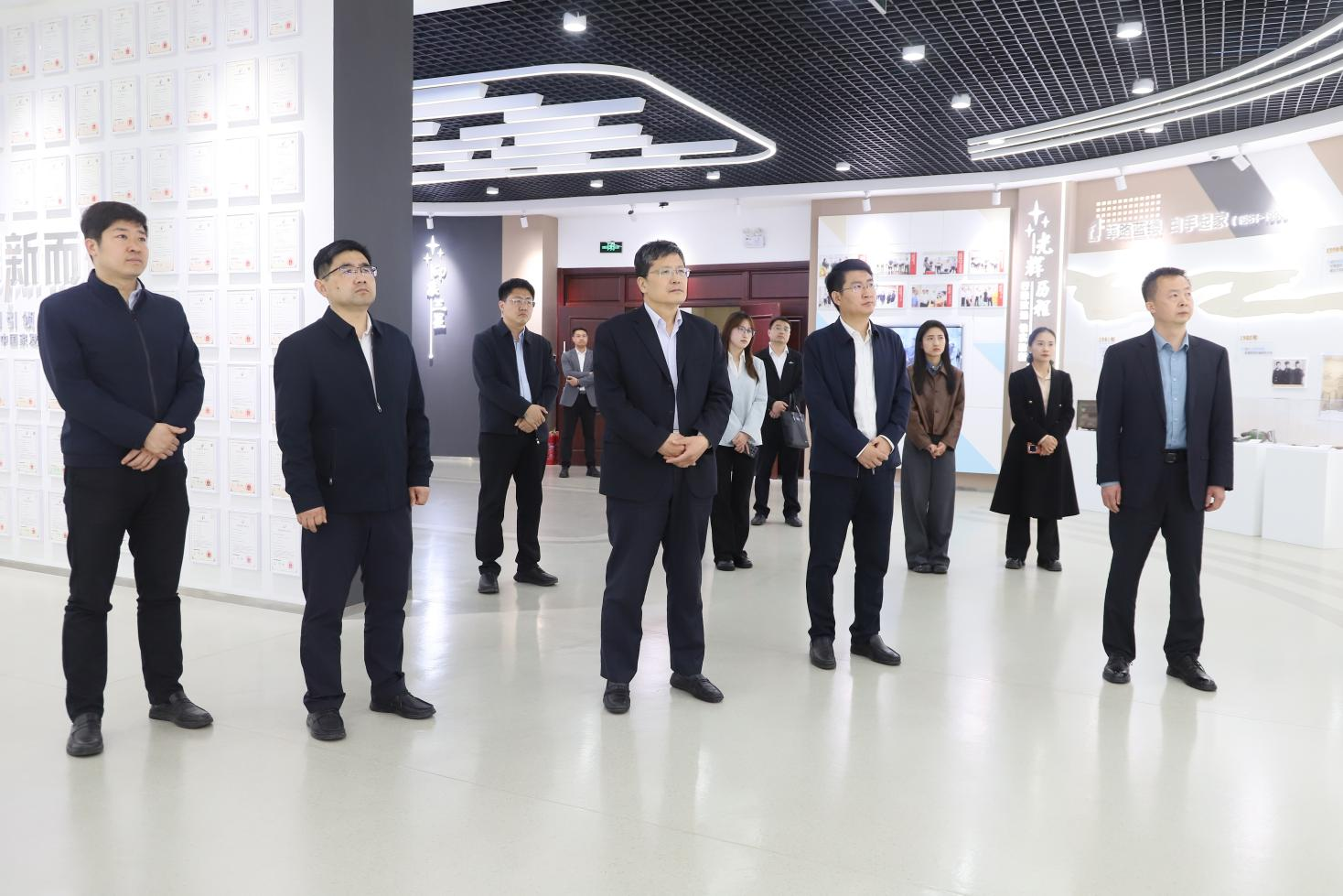滨州市委市直机关工委副书记、三级调研员张荣堂带队来山东三星集团调研