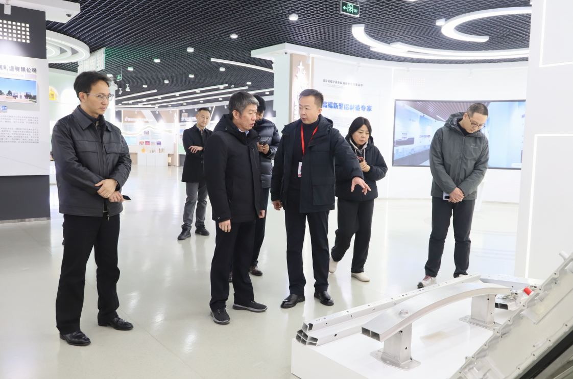 济南市新旧动能转换起步区中科泛在智能计算研究院来山东三星集团调研