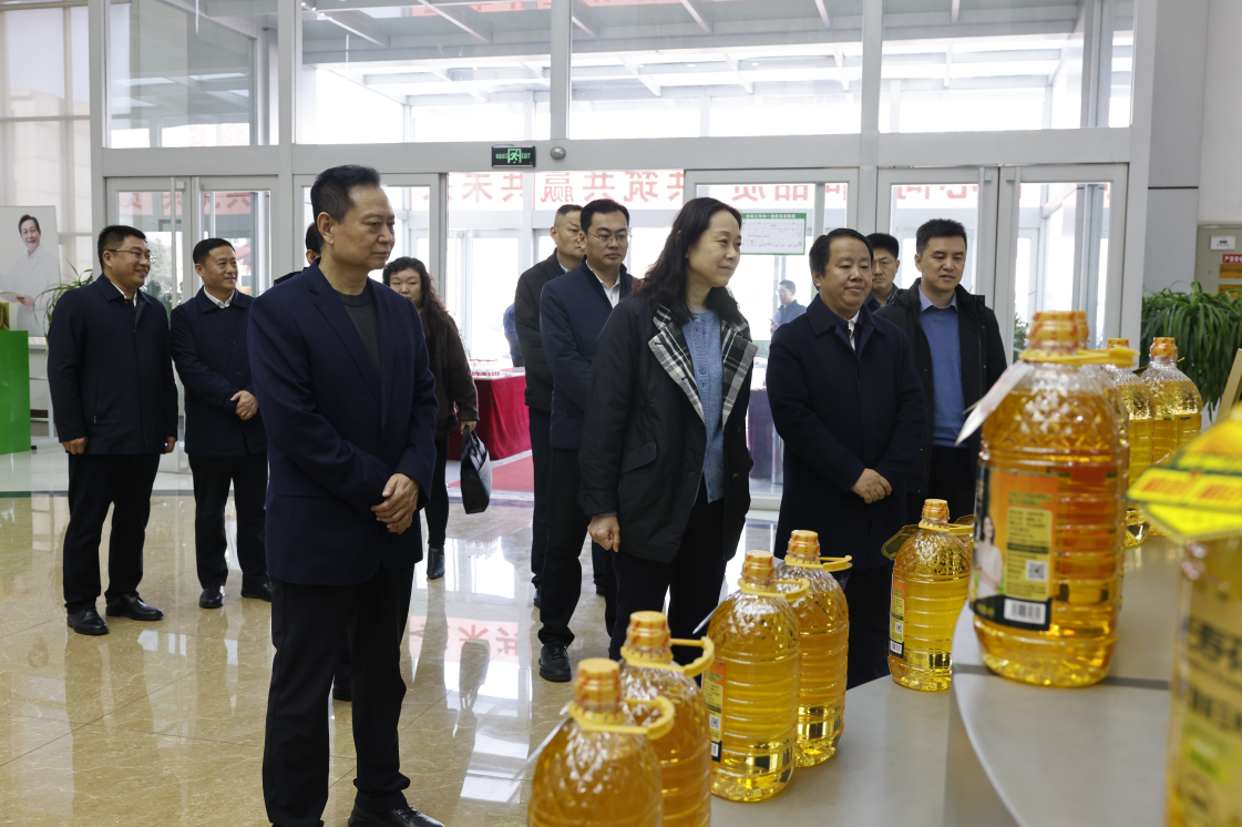 省市场监管局党组成员、副局长郭朝波一行来山东三星集团调研