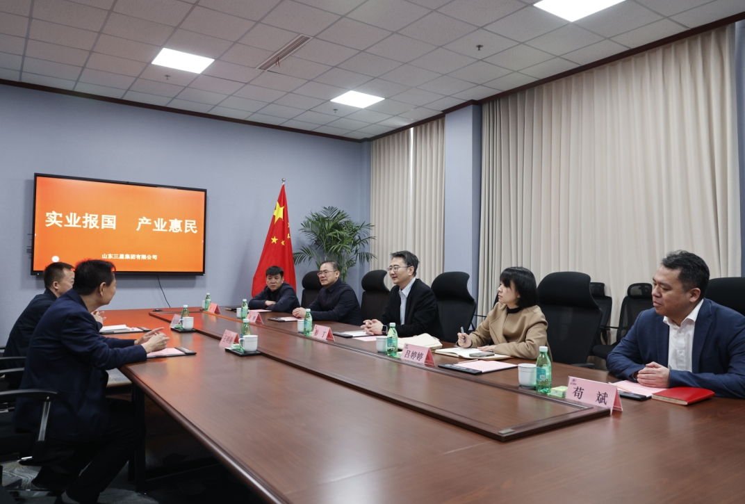 滨州联通公司总经理姜丁来山东三星集团座谈交流