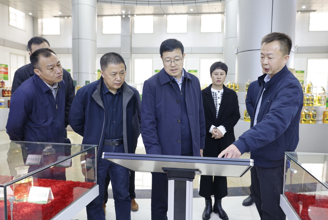 辽宁省粮食和物资储备局党组成员、副局长杜柏林一行来山东三星集团考察调研